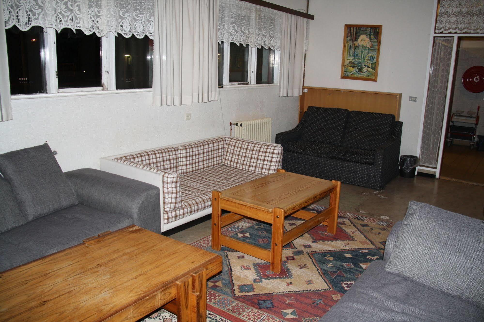 Reykjanes Hostel Экстерьер фото