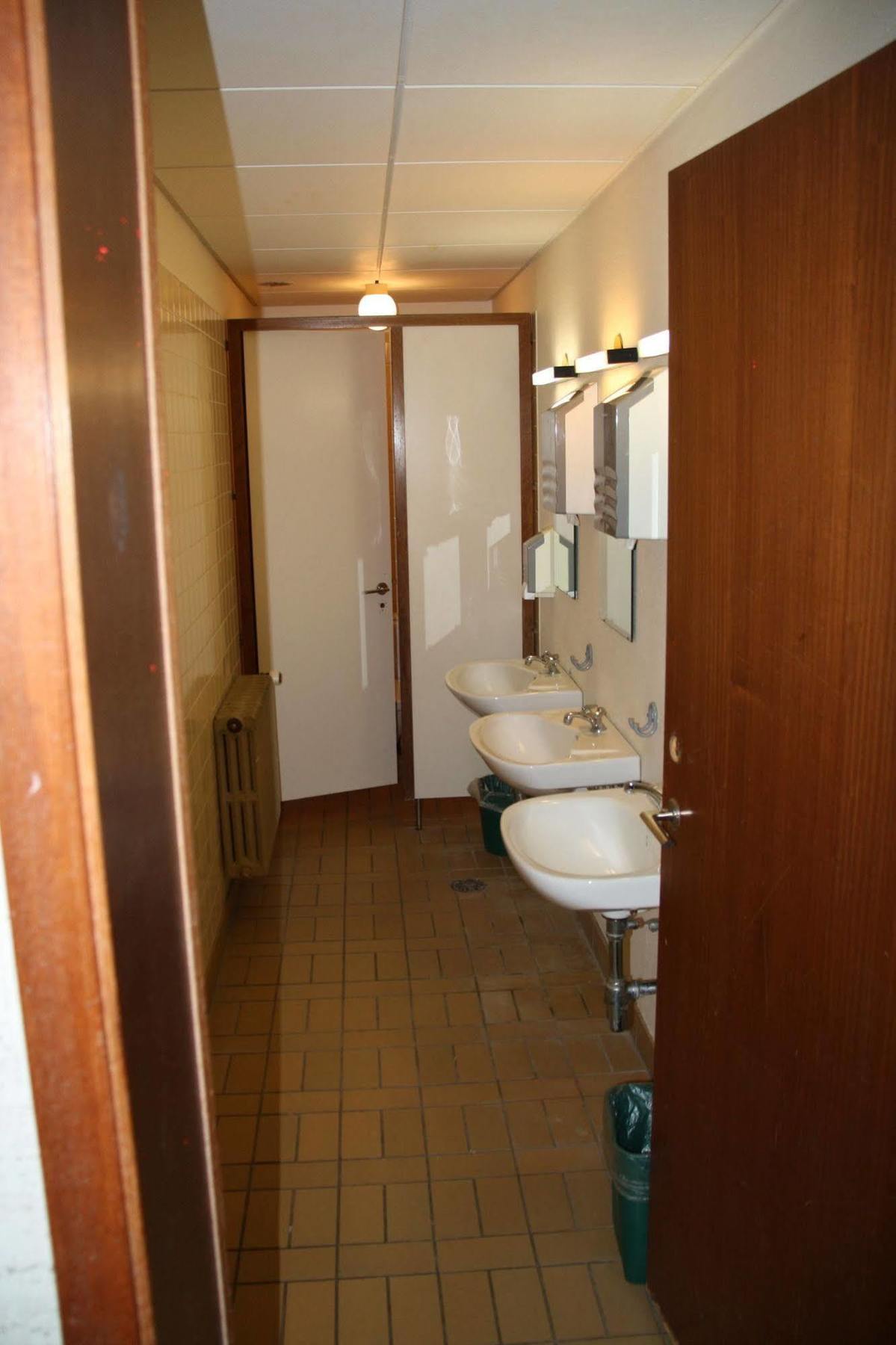 Reykjanes Hostel Экстерьер фото